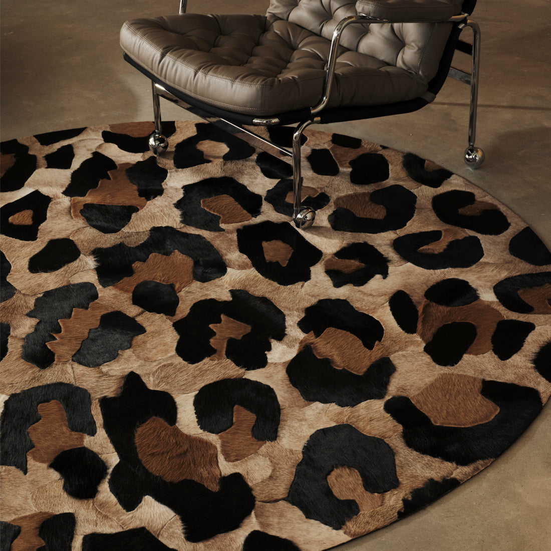 Amur Caramel and Black Sample