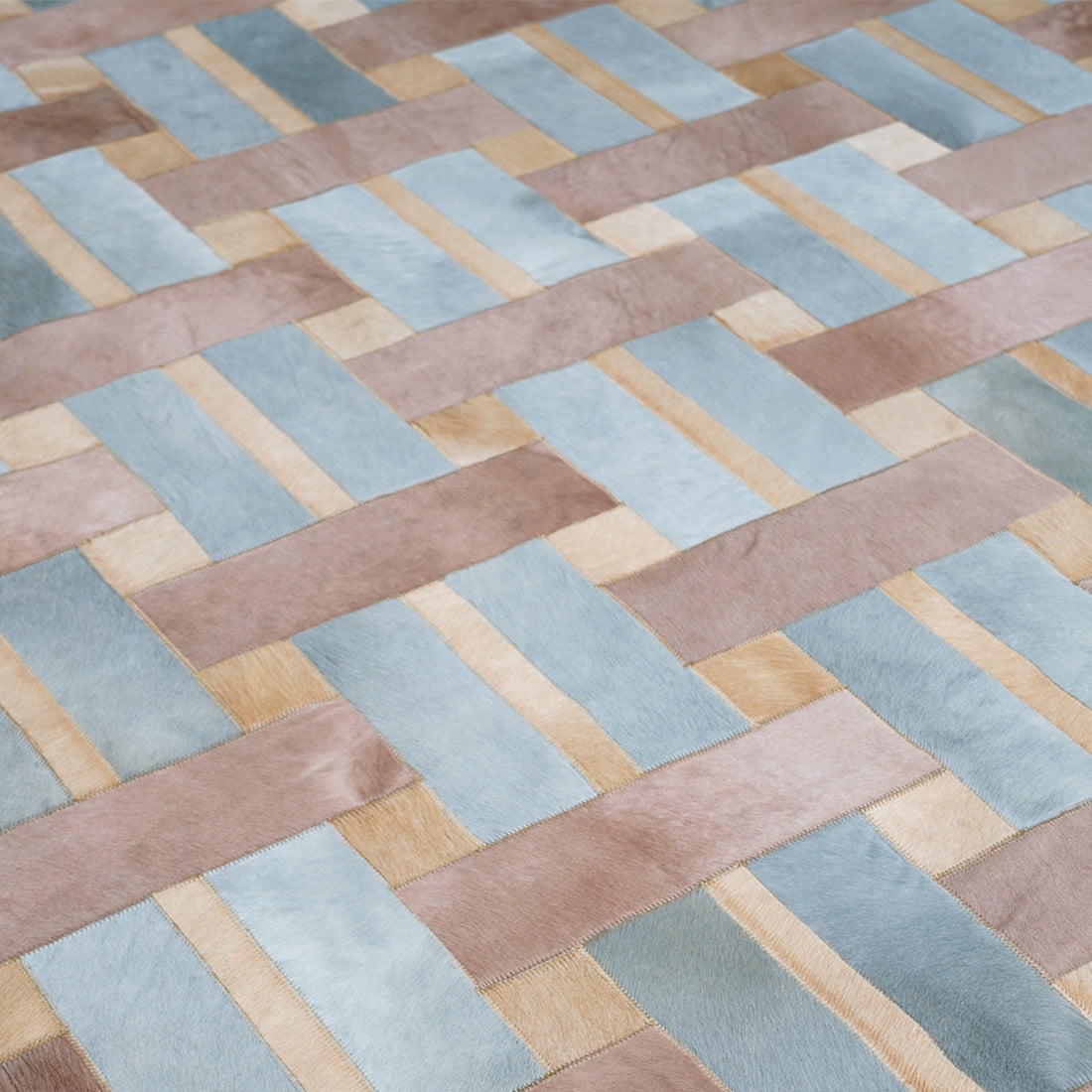 Cestino Taupe, Blue and Caramel Sample