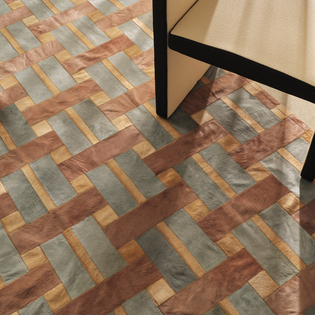 Cestino Taupe, Blue and Caramel Sample